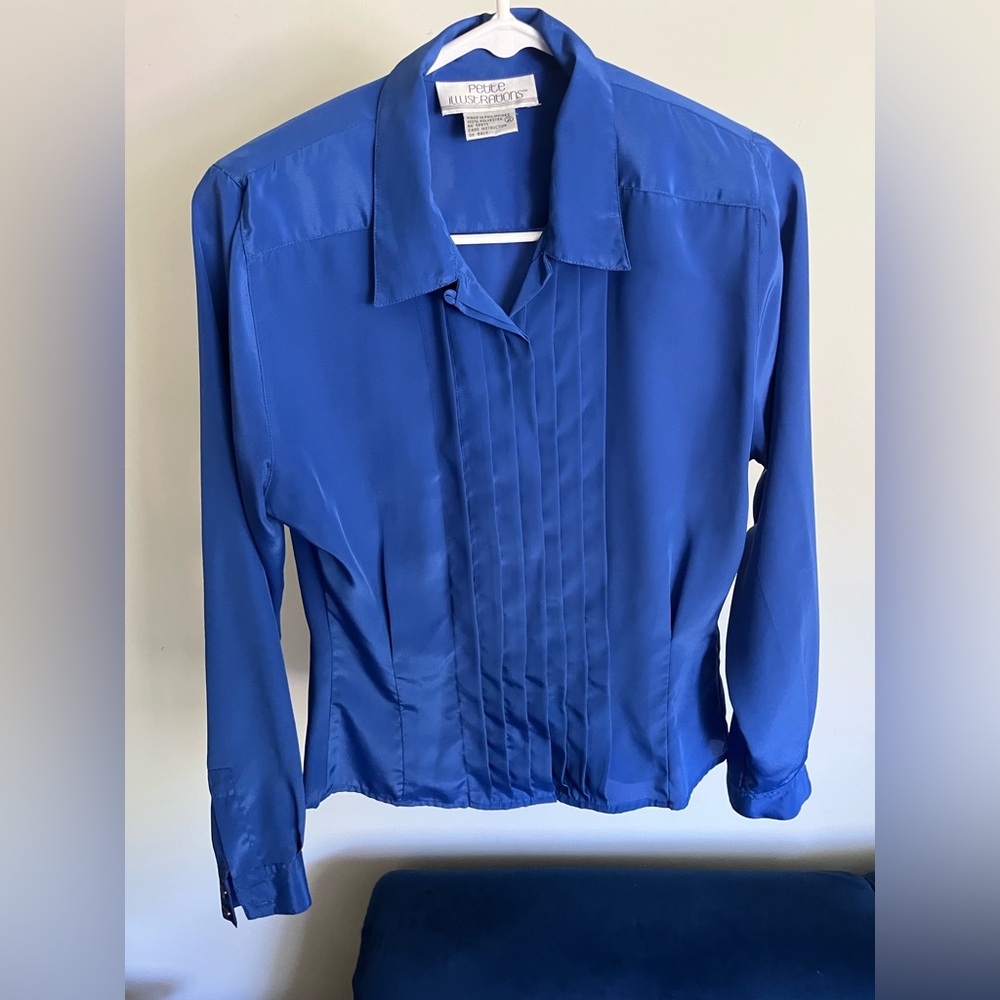 Petite vintage electric blue blouse, great to make a splash, very flattering